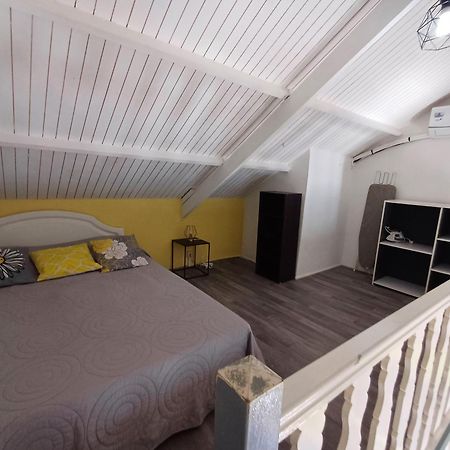 9 Lyly Location F3 Mezzanine Apartment Сент-Ан Екстериор снимка